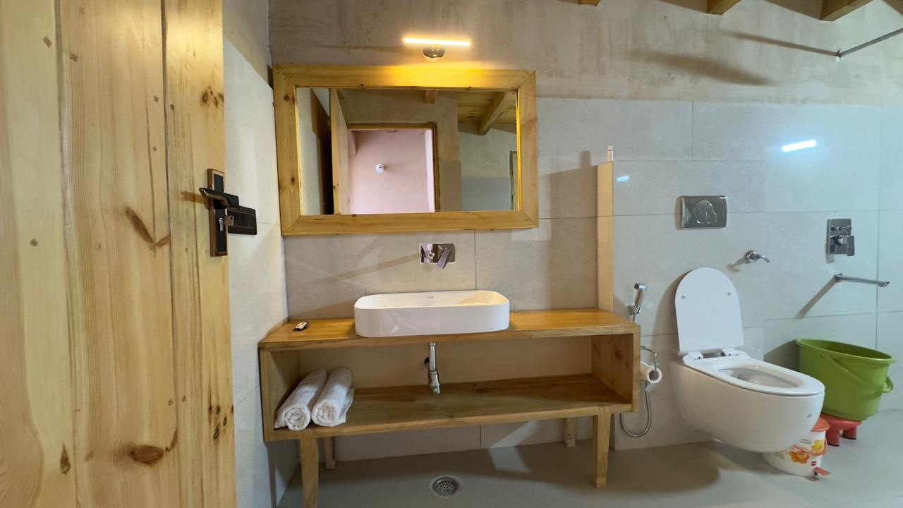 Apple Nubra - Room Sitting Area