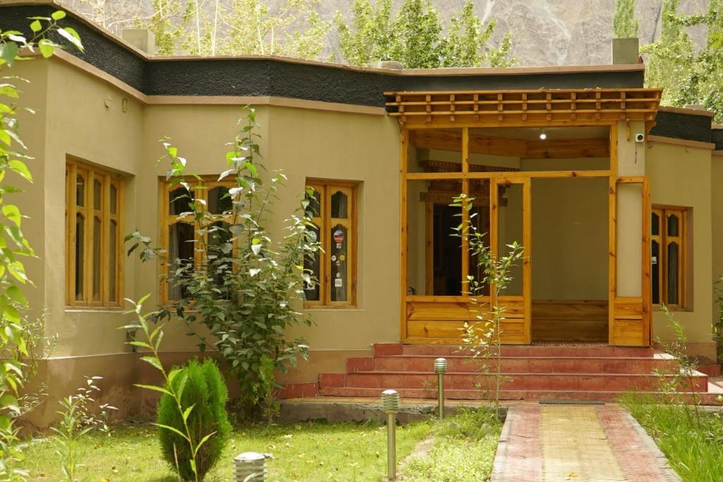 Apple Nubra Resort amenities