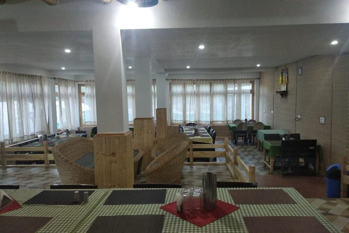 Dining Hall – Apple Nubra